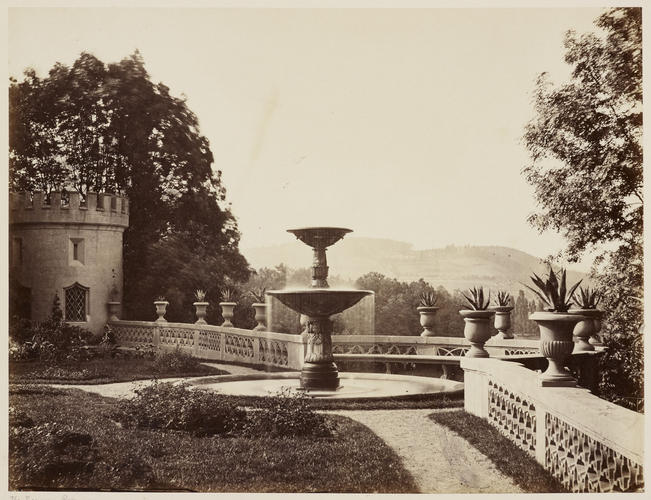 'Terrasse der Rosenau (mit den Ruinen von Lauterberg in der Ferne)'; The Terrace and Fountain of Rosenau Palace