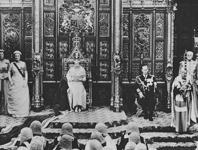 State Opening of Parliament : The Queen reads the Speech from the throne