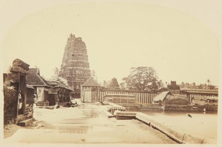 Lady Napier's visit to Travancore: Temple Srivandrum side view Lady Napier's visit to Travancore: Temple Srivandrum side view