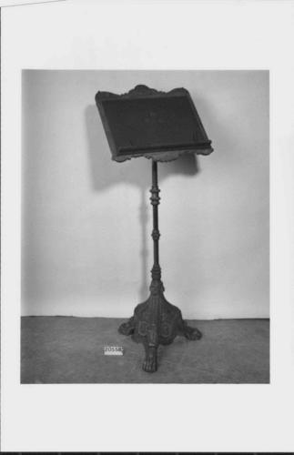 Set of music stands