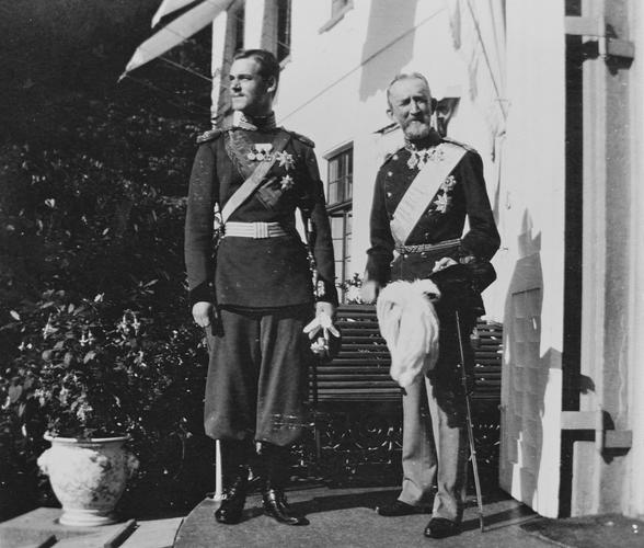 Master: Bernstorff, September 1898
Item: Grand Duke Michael Alexandrovitch and Prince John of Glucksburg at Bernstorff