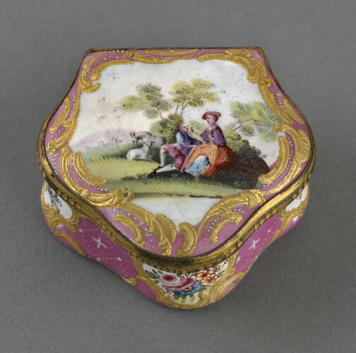 Enamel box