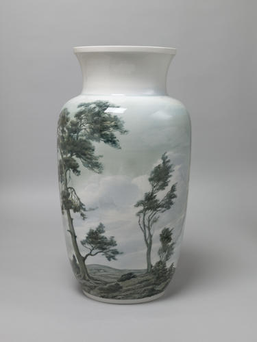 Master: A pair of porcelain vases
Item: Stormy Day