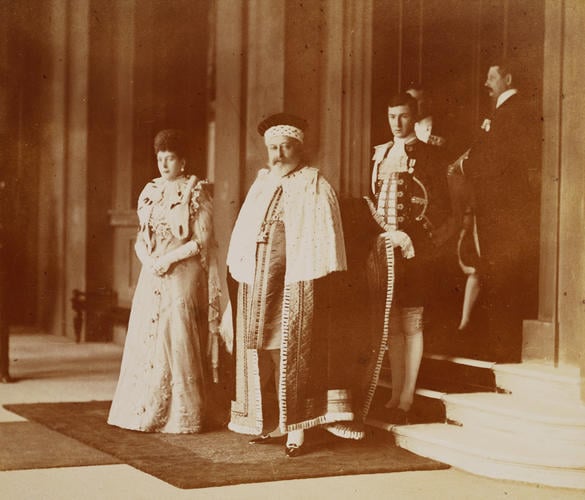 King Edward VII and Queen Alexandra leaving Buckingham Palace on Coronation day, 1902