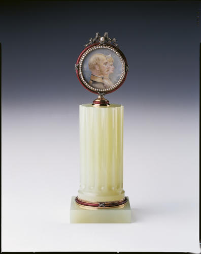 Column surmounted by a framed miniature of King Christian IX and Queen Louise of Denmark