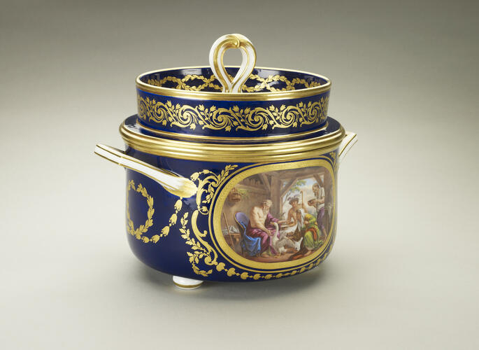 Jatte à glace (part of the Louis XVI dinner service) Jatte à glace (part of the Louis XVI dinner service)