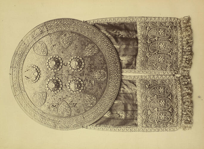 Shield with two wide Embroidered bands hanging from it: Prince of Wales Tour of India 1875-6 (vol. 5) Shield with two wide Embroidered bands hanging from it: Prince of Wales Tour of India 1875-6 (vol. 5)