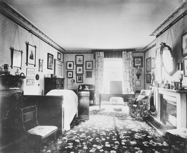 Photograph of the Duchess of Cambridge's bedroom, Cambridge Cottage, Kew, 1904