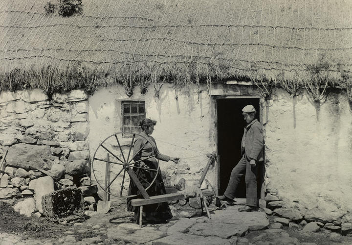 Western Form of Spinning Wheel, Clifden Western Form of Spinning Wheel, Clifden