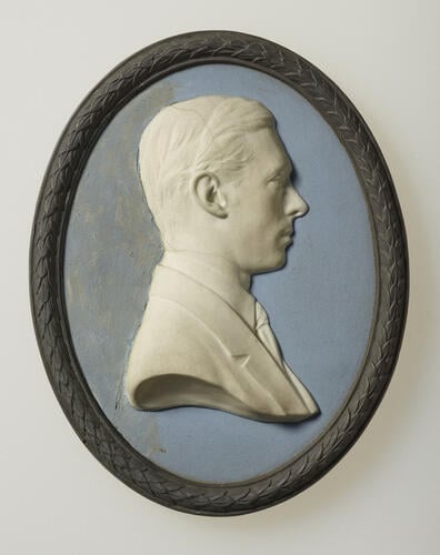 Master: George VI (1895-1952) and Queen Elizabeth (1900-2002 ), when Duke and Duchess of York
Item: George VI (1895-1952), when Duke of York Master: George VI (1895-1952) and Queen Elizabeth (1900-2002 ), when Duke and Duchess of York
Item: George VI (1895-1952), when Duke of York