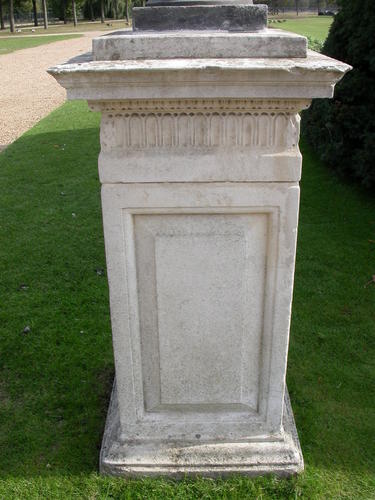 Garden pedestal
