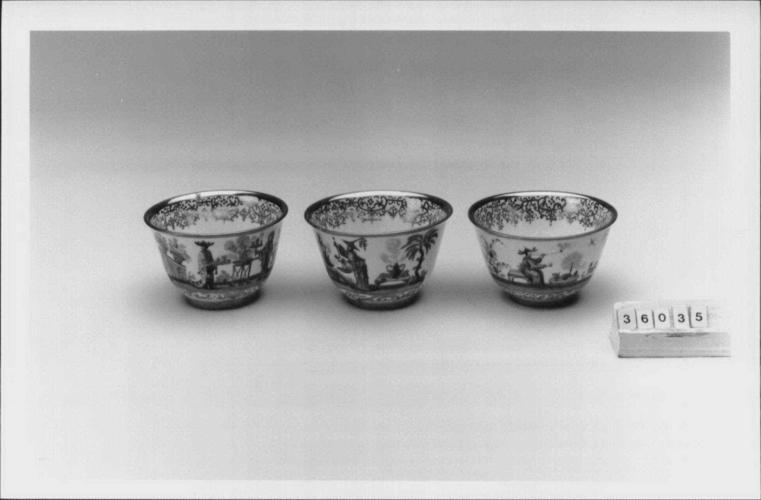 Set of tea bowls