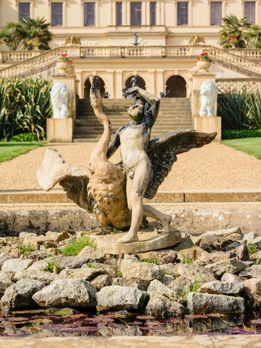 Fountain with boy and swan