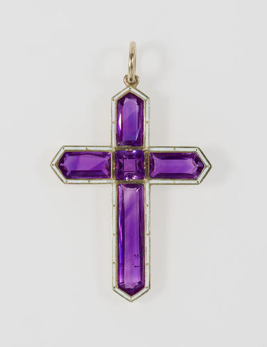 Pendant cross
