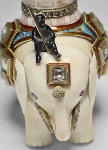 Elephant automaton