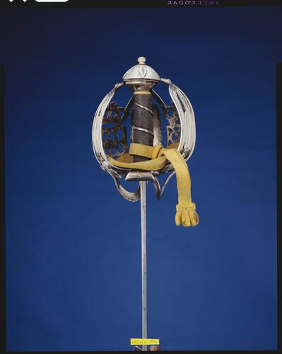 Basket hilted backsword (claidheamh cùil)