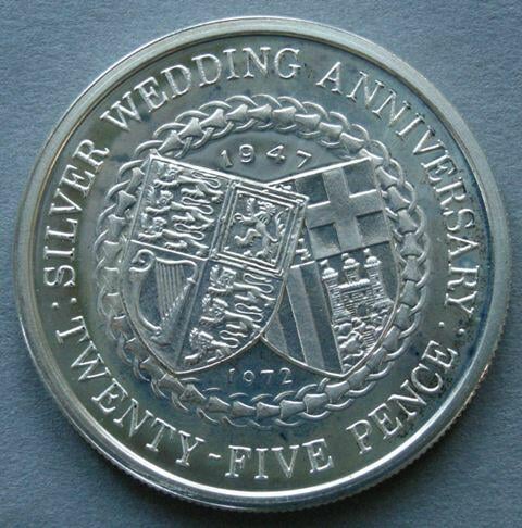 Isle of Man. Proof 25 pence commemorating the 25th anniversary of the Wedding of the Queen and Prince Philip