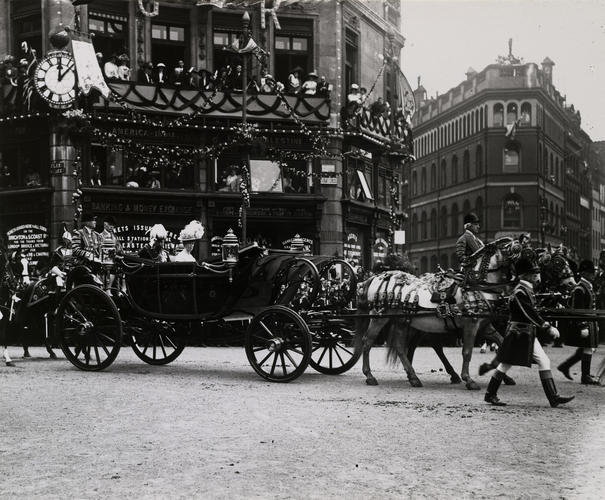 King George V (1865-1936) and Queen Mary (1867-1953) after the Coronation King George V (1865-1936) and Queen Mary (1867-1953) after the Coronation