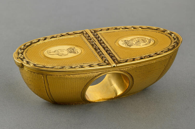 Snuff box Snuff box