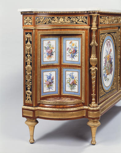 Cabinet Cabinet