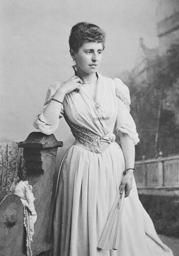 Countess Feodore Gleichen, eldest daughter of Prince and Princess Victor of Hohenlohe, 1890. [Album: Photographs. Royal Portraits, vol. 45]