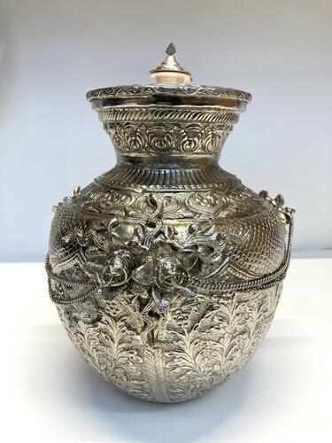 Urn containing water from the River Ganges