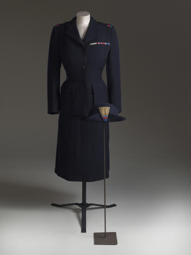Master: Uniform and Hat of Commodore of the Sea Rangers