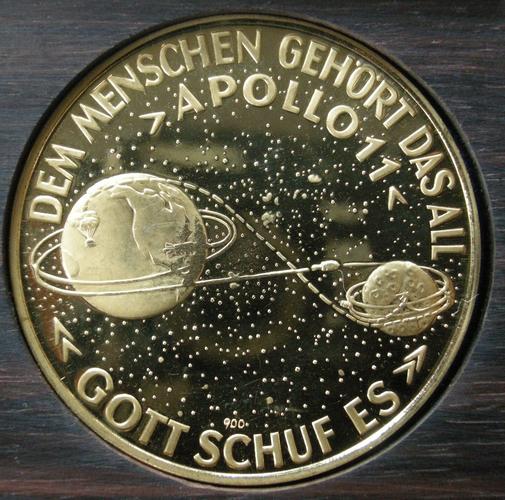 U. S. A. Medal commemorating the landing of the first men on the moon, 1969
