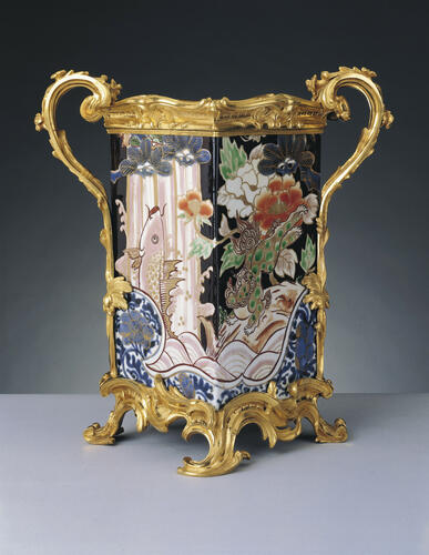 Vases mounted in gilt bronze