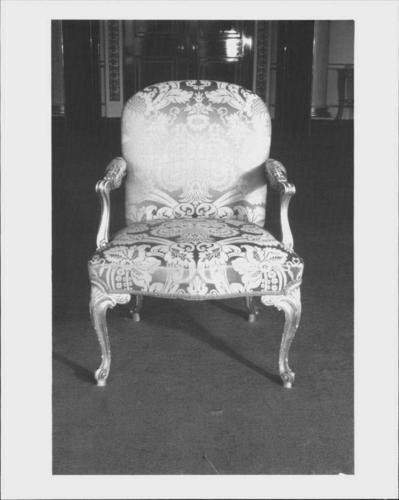 Set of armchairs