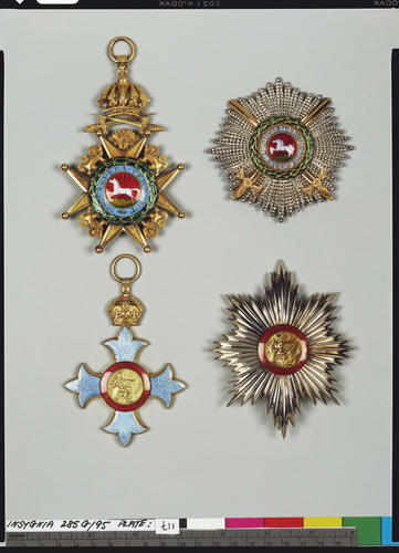 Order of the British Empire, Type 1 (1917-1937). Sash badge
