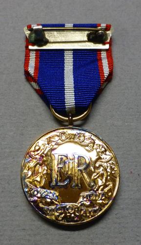 Master: Royal Victorian Medal : Elizabeth II : Gold : Honorary - RVM
Item: Medal