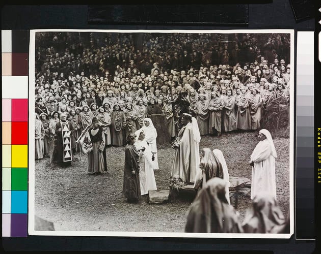Princess Elizabeth is invested as Honorary Ovate of the Gorsedd of the Bards of Wales at the National Eisteddfod of Wales