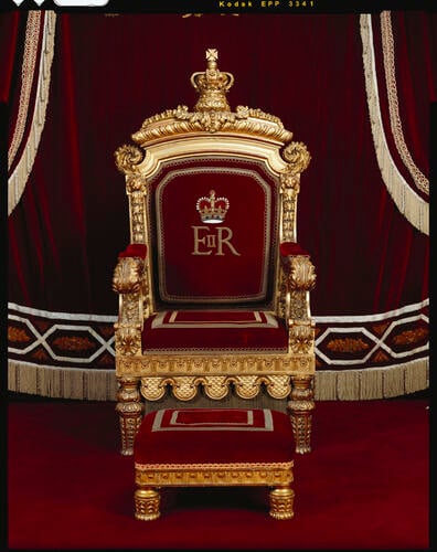 Throne chair