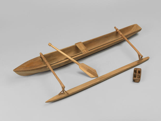 Model canoe Model canoe