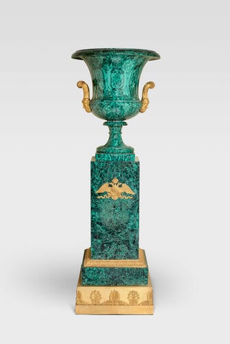 Vase and pedestal