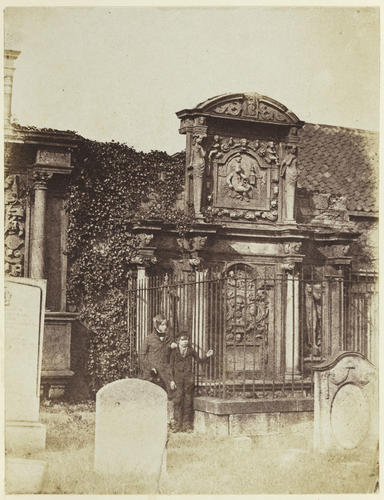 Monument in Greyfriars Church Yard [Calotype Specimens]