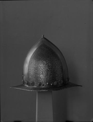 Glass plate negative of a Morian helmet Glass plate negative of a Morian helmet