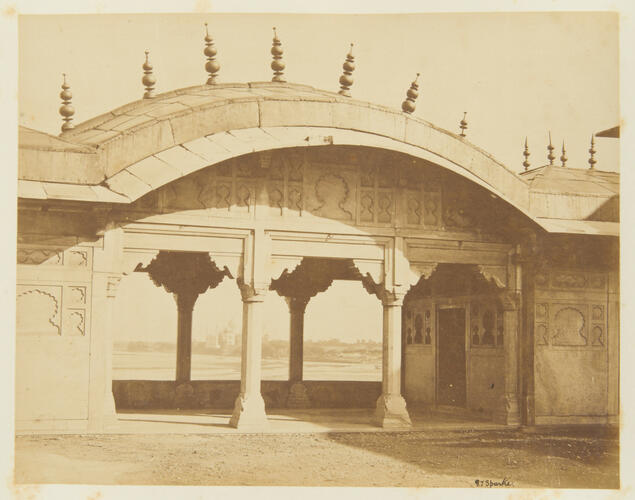 Gilt-Roofed Corridors of Khas Mahal, Agra Gilt-Roofed Corridors of Khas Mahal, Agra
