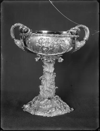 Glass plate negative of a silver gilt vase Glass plate negative of a silver gilt vase