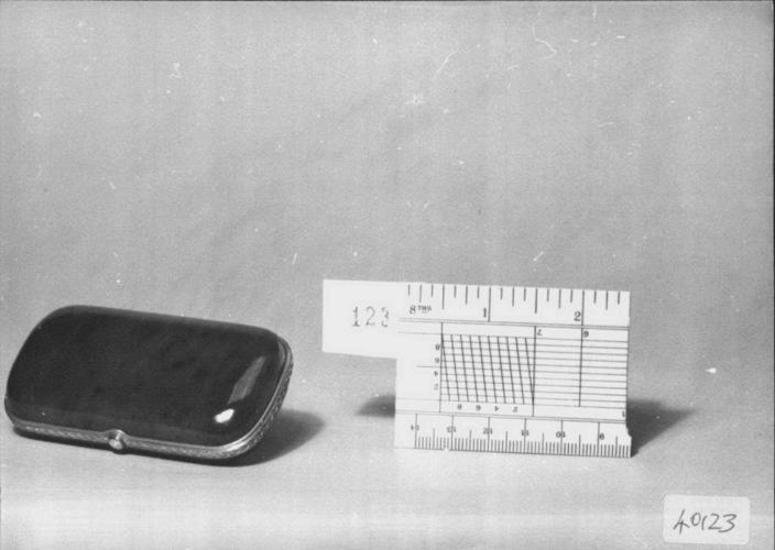 Cigarette case