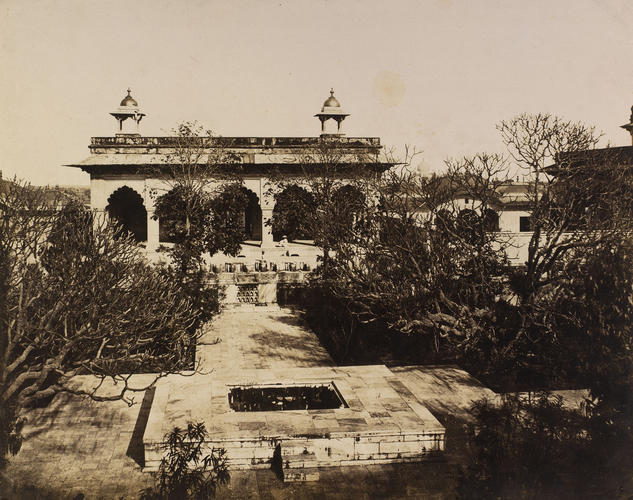 Hall of Private Audience and Gardens of Agra Fort Hall of Private Audience and Gardens of Agra Fort