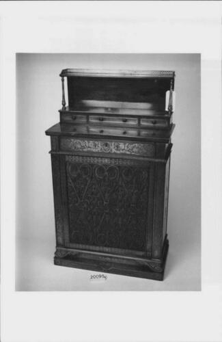 Chiffonier