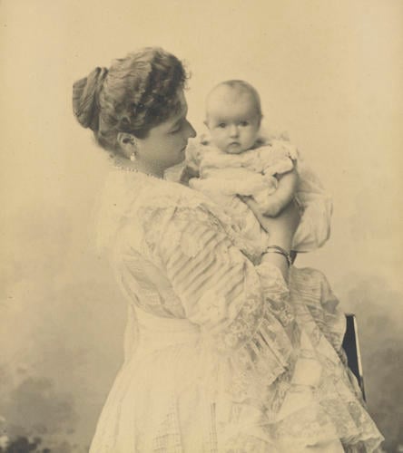 Alexandra Feodorovna, Empress of Russia holding Grand Duchess Anastasia Nikolaevna