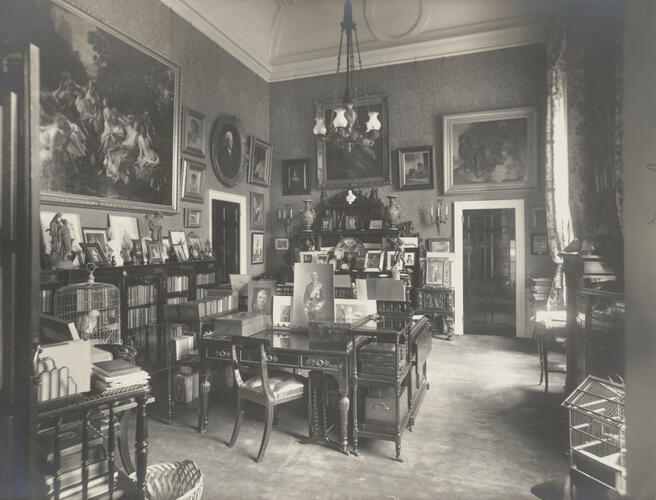 Sitting Room. [King Edward VII Rooms, Buckingham Palace, 1902-1910]