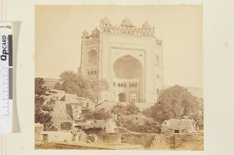 Buland Darwaza, near Agra Buland Darwaza, near Agra