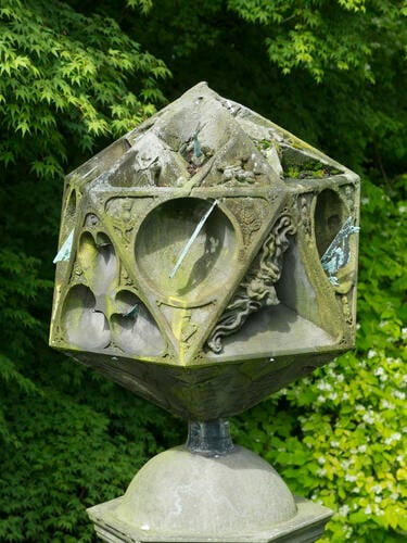 Polyhedral sundial