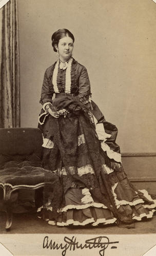 Amy Huntly. [Photographs, English Portraits. Volume 70. ]
