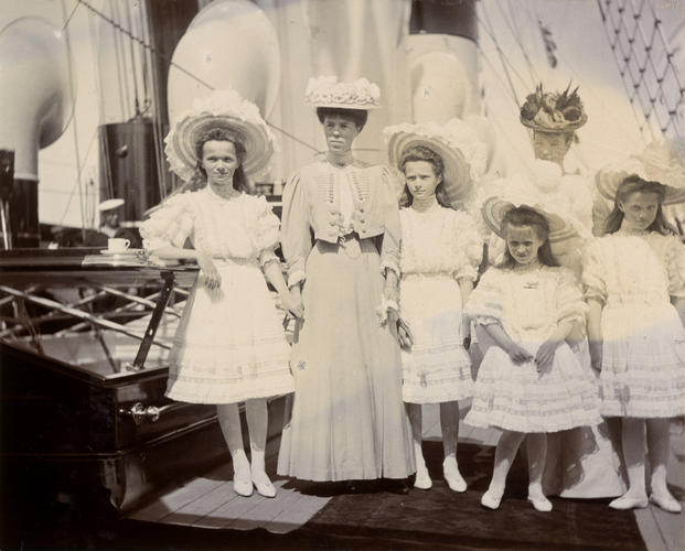 Dowager Empress Marie of Russia, with Grand Duchess Olga, Princess Peter of Oldenburg, and Grand Duchesses Olga, Tatiana, Marie and Anatasia