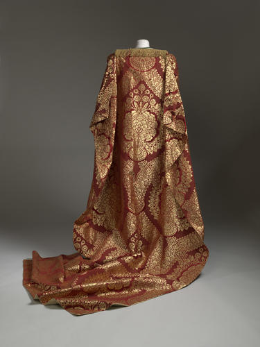 Master: Tunic and cloak Master: Tunic and cloak